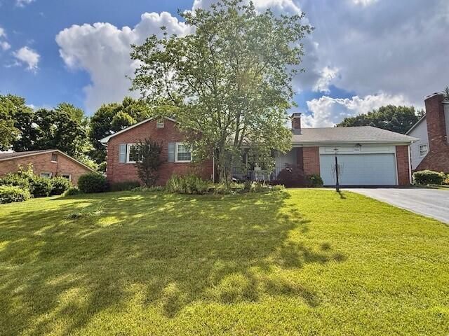 3304 Bellefonte Drive, Lexington, KY 40502