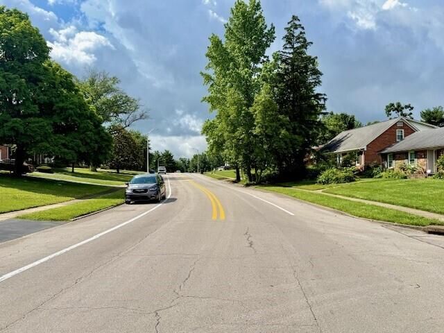 3304 Bellefonte Drive, Lexington, KY 40502