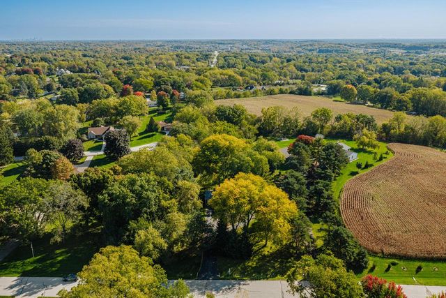 5110 S Woodridge LANE, New Berlin, WI 53146