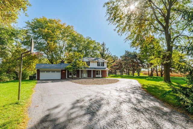 5110 S Woodridge LANE, New Berlin, WI 53146