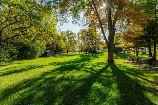 5110 S Woodridge LANE, New Berlin, WI 53146