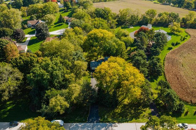 5110 S Woodridge LANE, New Berlin, WI 53146