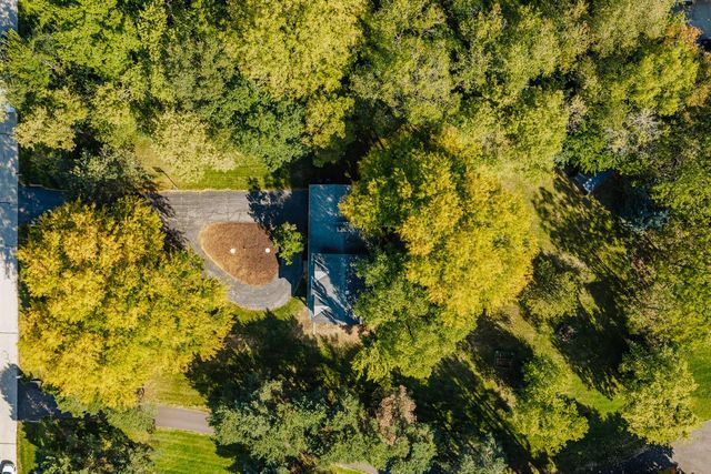 5110 S Woodridge LANE, New Berlin, WI 53146