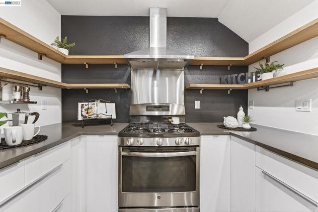 538 Citadelle Ln, San Jose, CA 95116