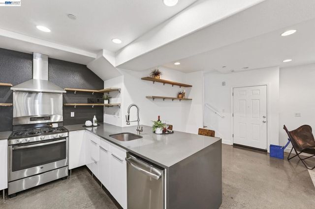 538 Citadelle Ln, San Jose, CA 95116