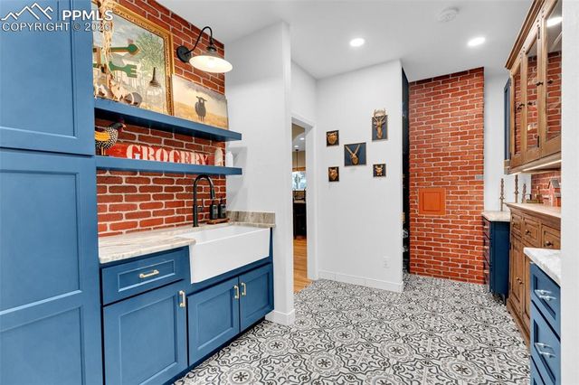 4745 Cheyenne Drive, Larkspur, CO 80118