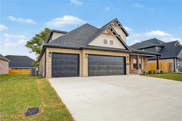1310 Josephine Drive, Centerton, AR 72719