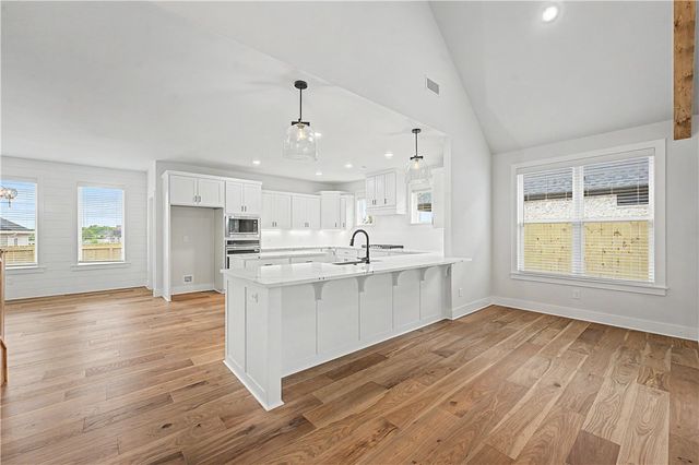 1310 Josephine Drive, Centerton, AR 72719