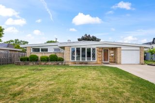 7822 W Carmen Avenue, Norridge, IL 60706