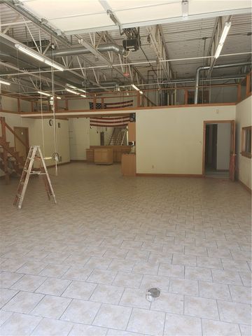 37 Lark Industrial Parkway A, Smithfield, RI 02828