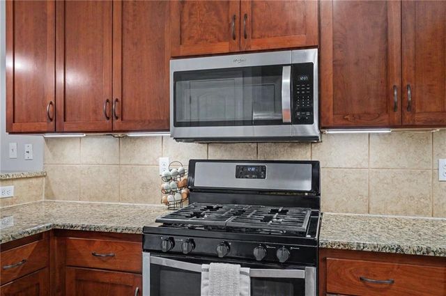 5710 Silverstone Drive, Lawrence, KS 66049