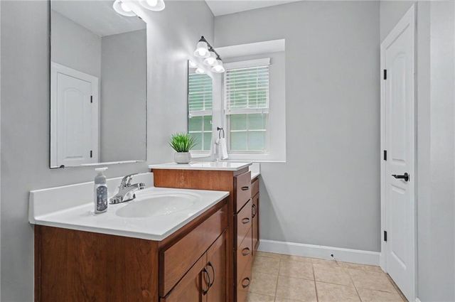 5710 Silverstone Drive, Lawrence, KS 66049