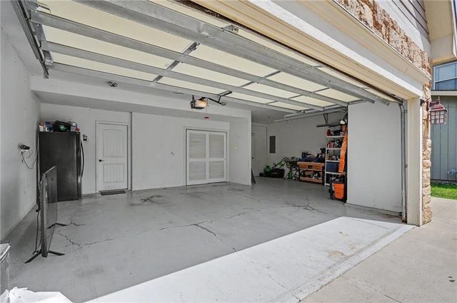 5710 Silverstone Drive, Lawrence, KS 66049