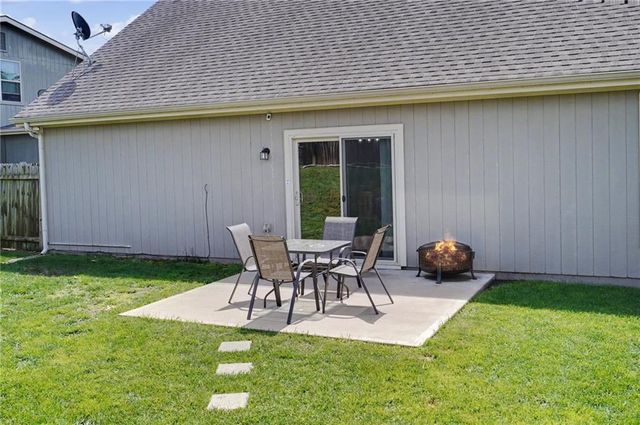 5710 Silverstone Drive, Lawrence, KS 66049