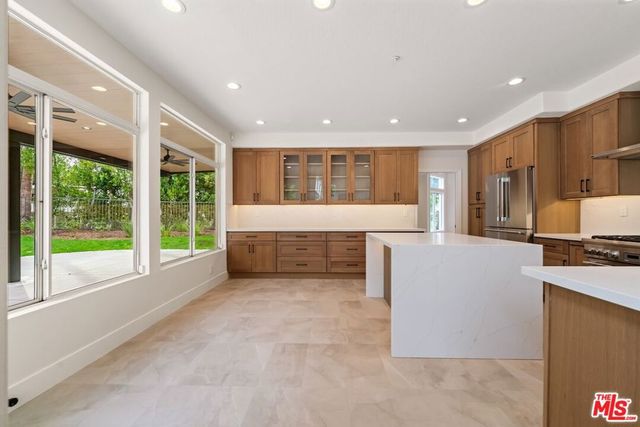 18500 Saint Moritz Drive, Tarzana, CA 91356