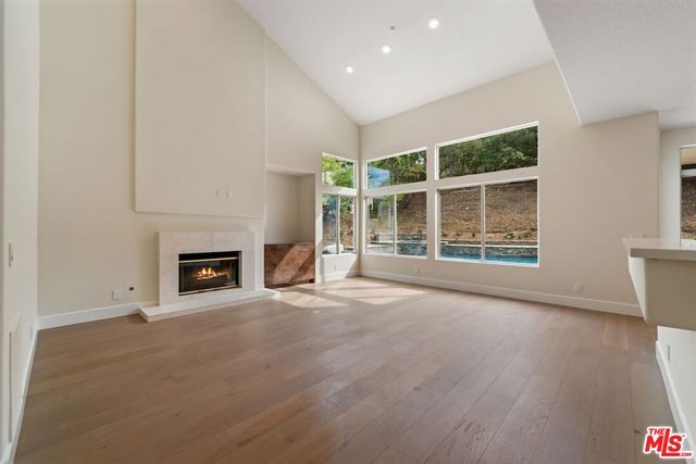 18500 Saint Moritz Drive, Tarzana, CA 91356