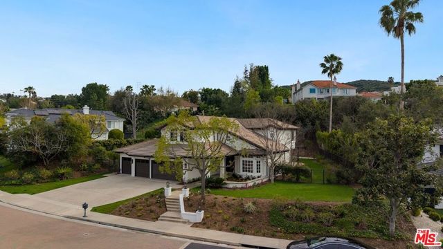 18500 Saint Moritz Drive, Tarzana, CA 91356