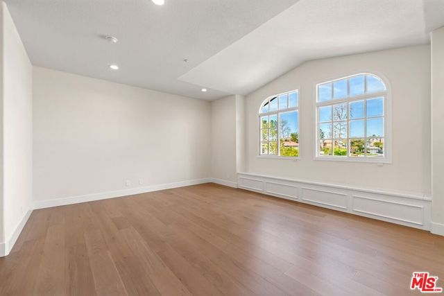 18500 Saint Moritz Drive, Tarzana, CA 91356