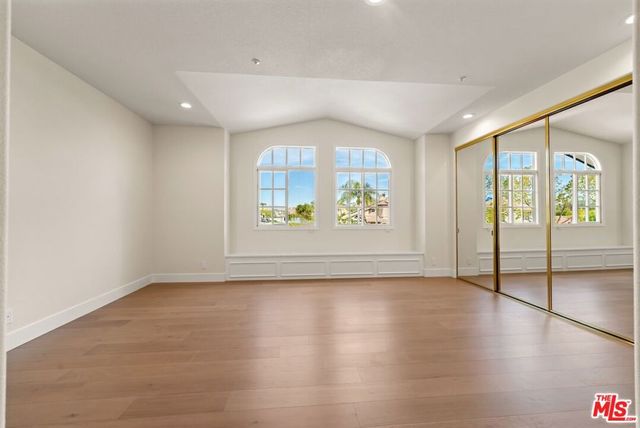 18500 Saint Moritz Drive, Tarzana, CA 91356