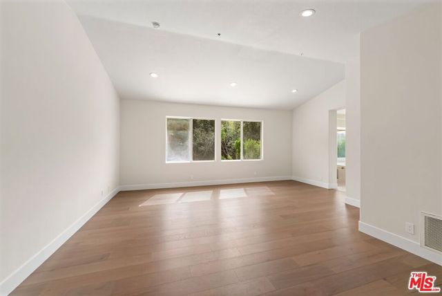 18500 Saint Moritz Drive, Tarzana, CA 91356