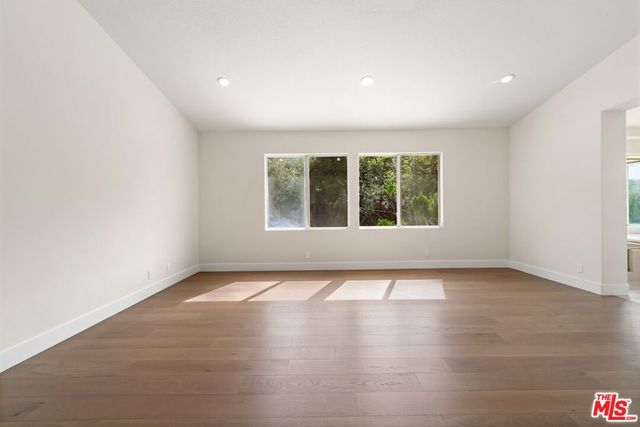 18500 Saint Moritz Drive, Tarzana, CA 91356