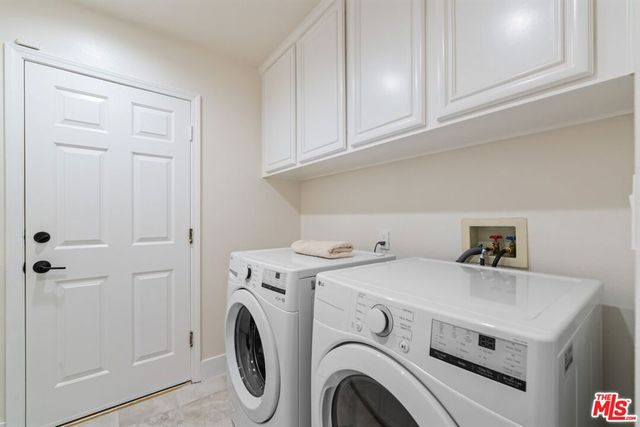 18500 Saint Moritz Drive, Tarzana, CA 91356