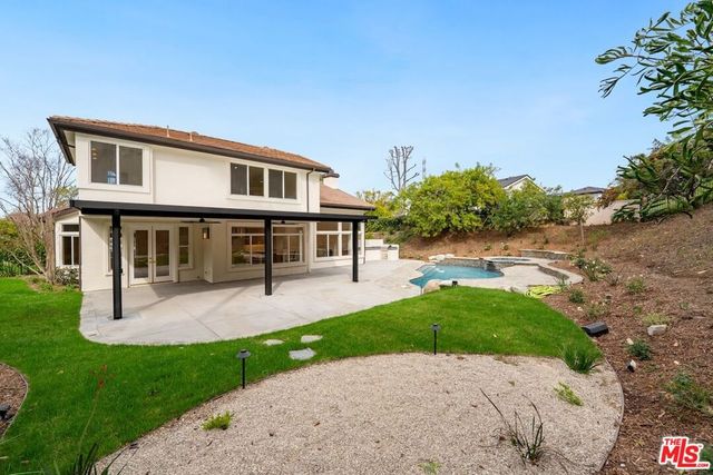 18500 Saint Moritz Drive, Tarzana, CA 91356