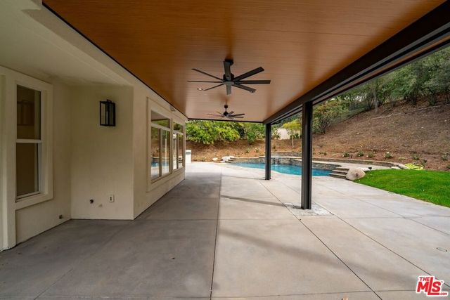 18500 Saint Moritz Drive, Tarzana, CA 91356