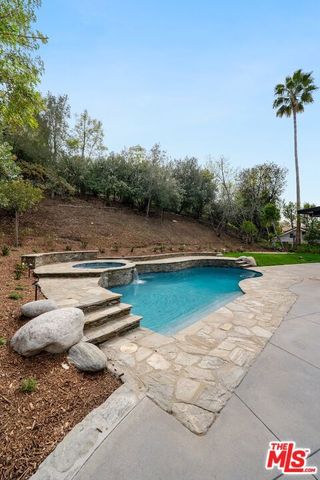18500 Saint Moritz Drive, Tarzana, CA 91356