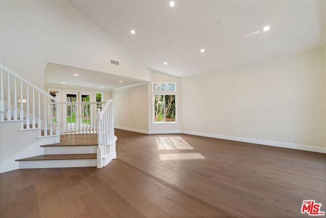 18500 Saint Moritz Drive, Tarzana, CA 91356