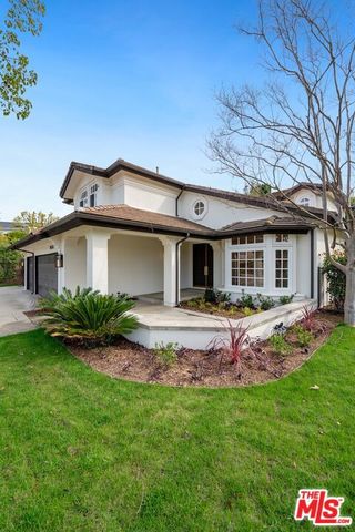 18500 Saint Moritz Drive, Tarzana, CA 91356