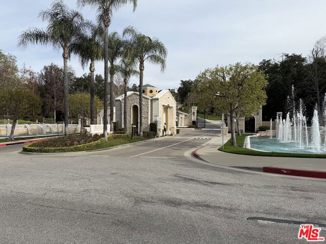 18500 Saint Moritz Drive, Tarzana, CA 91356