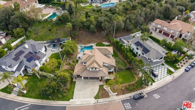 18500 Saint Moritz Drive, Tarzana, CA 91356