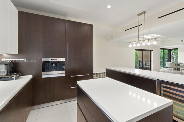 3040 N Ocean Blvd N101, Fort Lauderdale, FL 33308