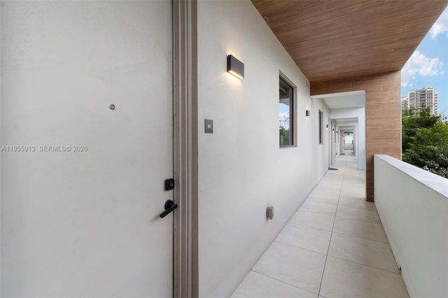 3040 N Ocean Blvd N101, Fort Lauderdale, FL 33308