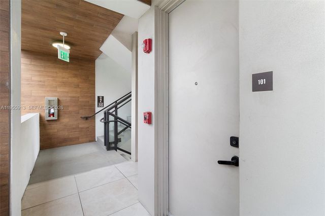 3040 N Ocean Blvd N101, Fort Lauderdale, FL 33308