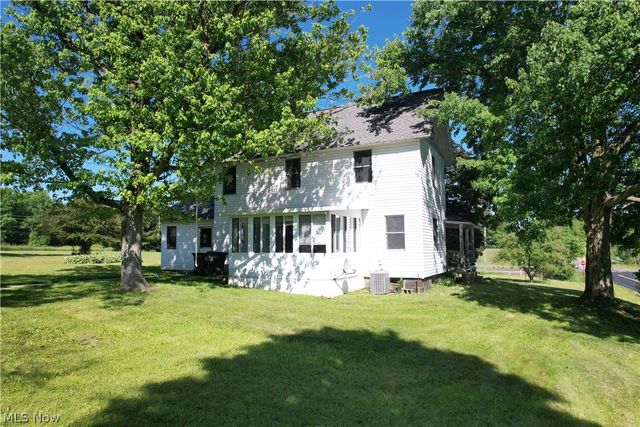15760 N Palmyra Road, Diamond, OH 44429