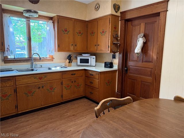 15760 N Palmyra Road, Diamond, OH 44429