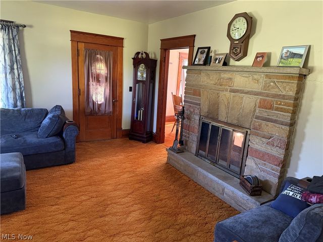 15760 N Palmyra Road, Diamond, OH 44429