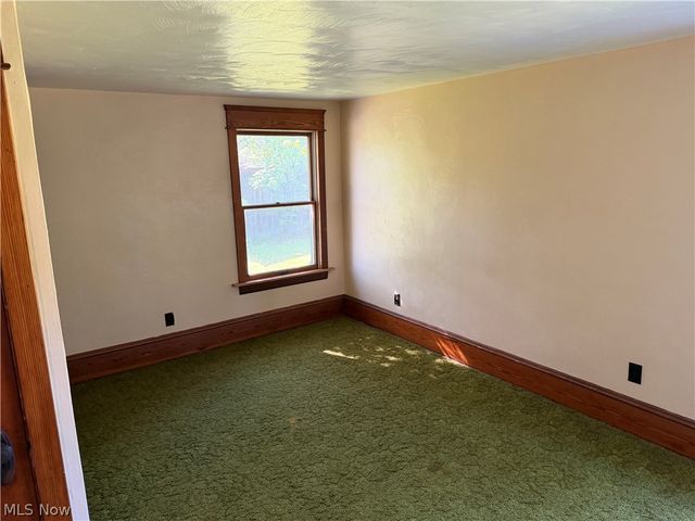 15760 N Palmyra Road, Diamond, OH 44429