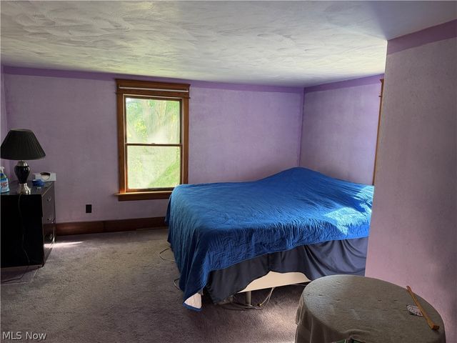 15760 N Palmyra Road, Diamond, OH 44429