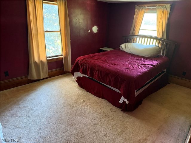 15760 N Palmyra Road, Diamond, OH 44429