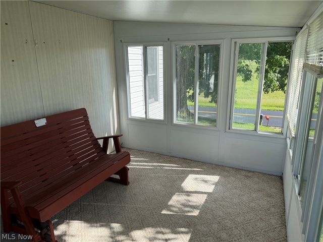 15760 N Palmyra Road, Diamond, OH 44429