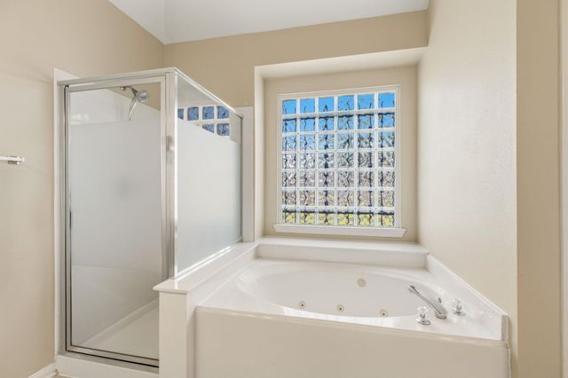 12718 Sienna Trails Drive, Tomball, TX 77377