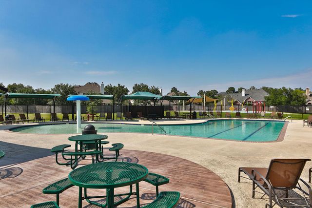 12718 Sienna Trails Drive, Tomball, TX 77377