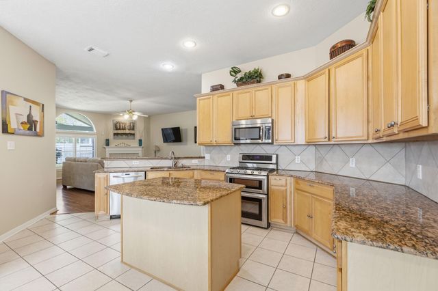 12718 Sienna Trails Drive, Tomball, TX 77377