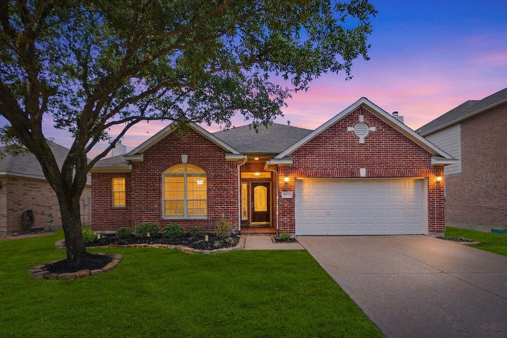 12718 Sienna Trails Drive, Tomball, TX 77377