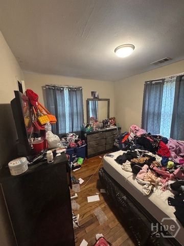 46 S Parkwood Drive, Savannah, GA 31404