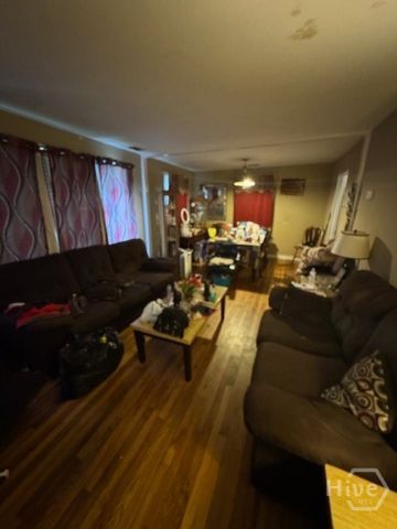 46 S Parkwood Drive, Savannah, GA 31404