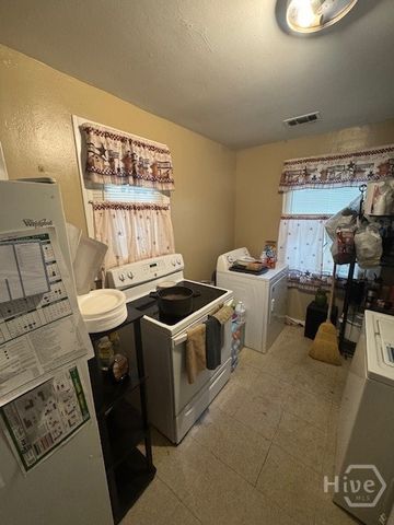 46 S Parkwood Drive, Savannah, GA 31404